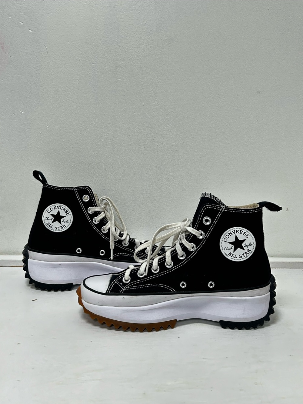 Converse Run Star Hike Platform Sneakers Black White Unisex Men’s 7 Women’s 8.5